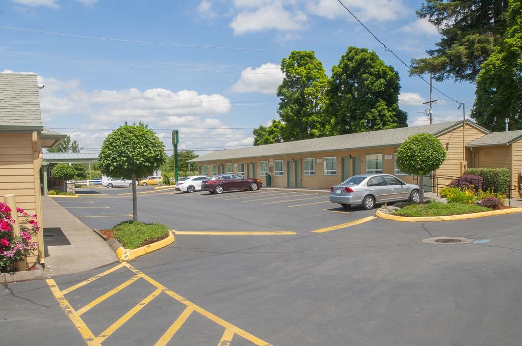 Nordic Inn And Suites Портланд Екстериор снимка