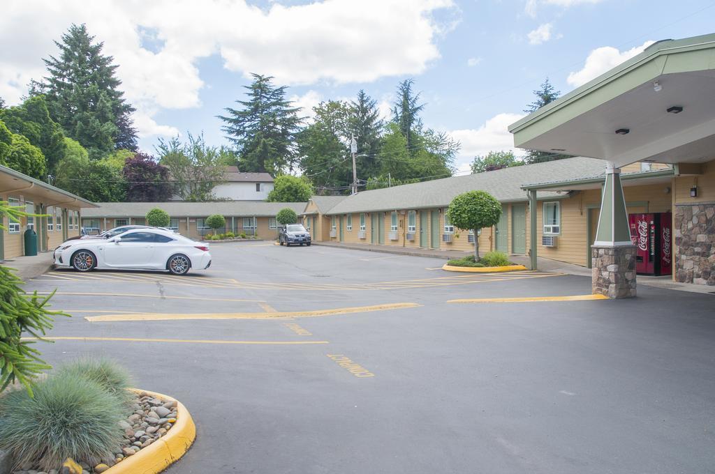 Nordic Inn And Suites Портланд Екстериор снимка